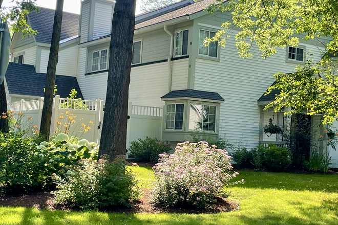 Photo - Quiet and spacious condo in serene setting