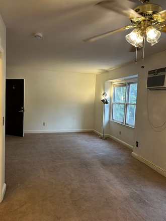 Studio Bedroom open floorplan - Cozy Harwood Condominiums Studio Apartment Short Walk to Emory
