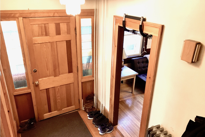 Hallway entrance - 367 Cambridge Street, Oversized duplex in East Cambridge/Kendall Square Duplex