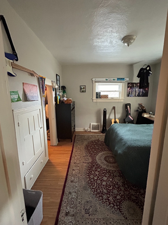 Bedroom for rent - Marine St. House