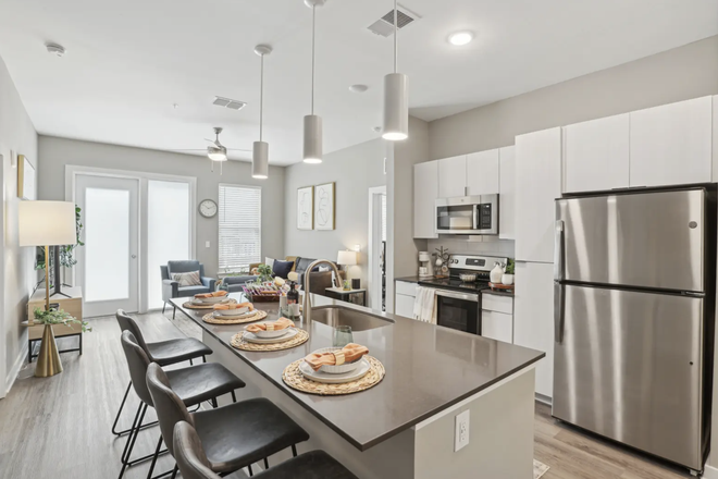 Kitchen - The Metropolitan Tampa Apaprtments