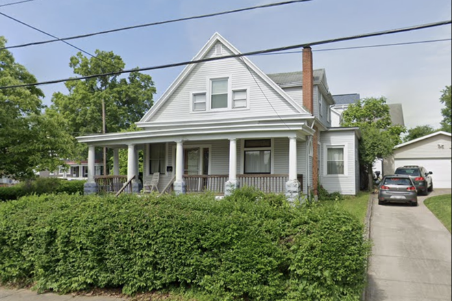 Exterior - 1947 Cleneay (3-6 beds, short walk to campus!)