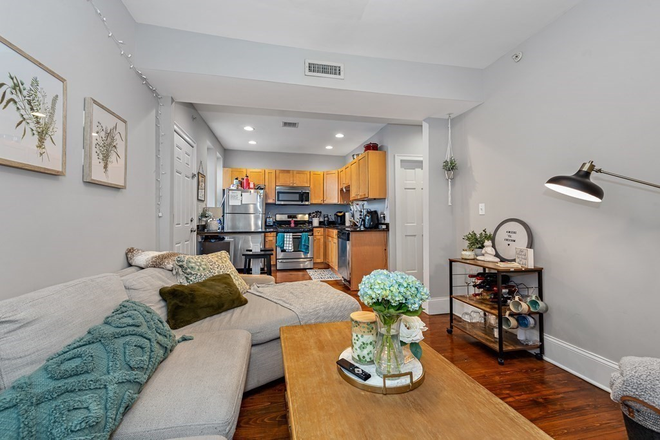 - - Mission Hill 4 Beds - 09/01/26 Apartments