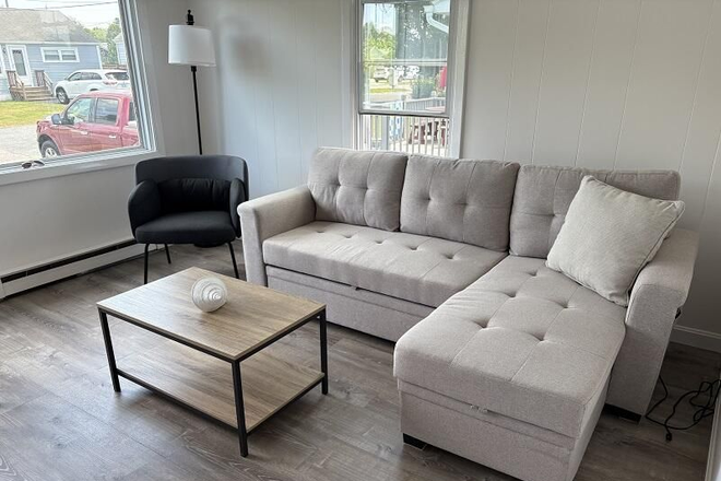 living area - New listing! Quiet dead end street! Bright and Clean Duplex