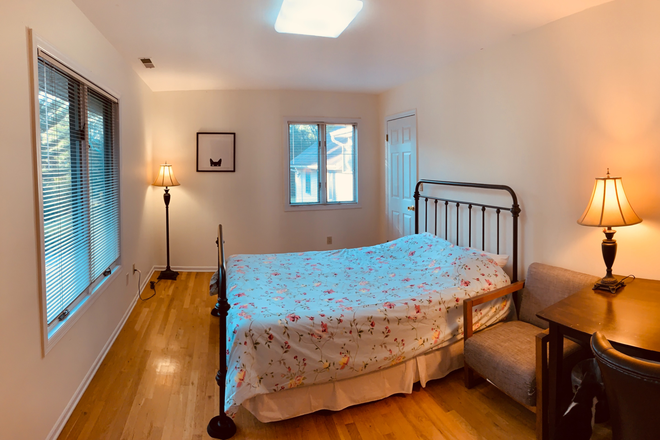 Bedroom - Furnished room for PU affiliate-Washington Rd-Princeton Junction