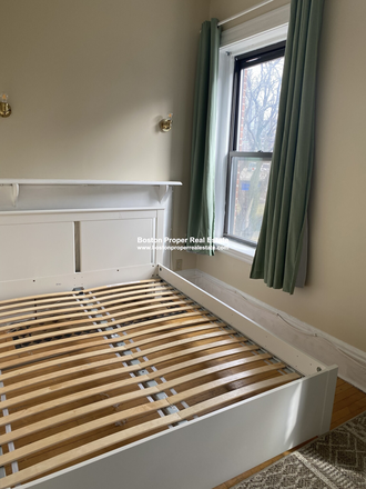 a - 2 BED WITH LIVINGROOM, NO FEE, 9/1/2026 Apartments