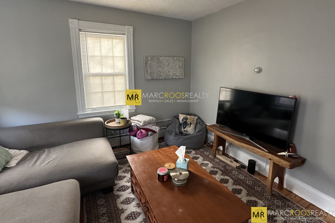 Living Space - Brighton 4 Bedroom 2 Bath Oak Square Apartments