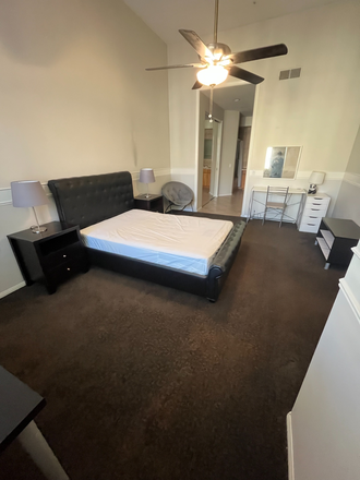 Master Bedroom - Room for Rent -Large Master Bedroom for 1-2 students Irvine/Tustin $1800 utilities + WiFI included