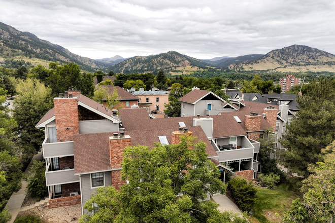 Aerial - 1405 Broadway St