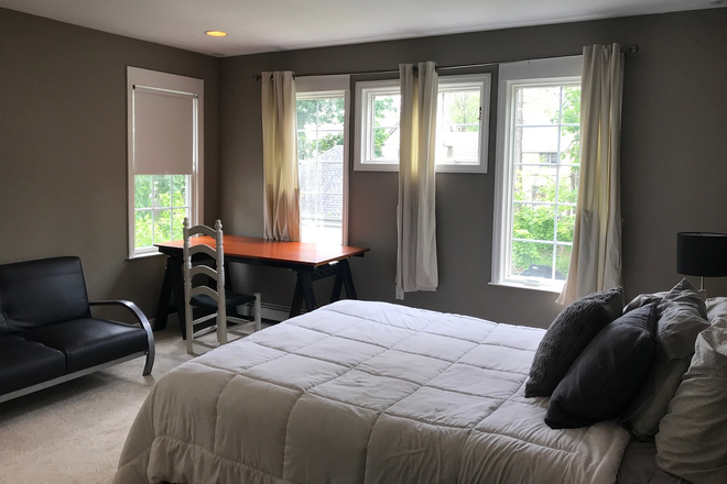 Available room - Furnished primary bedroom-John St-Princeton House
