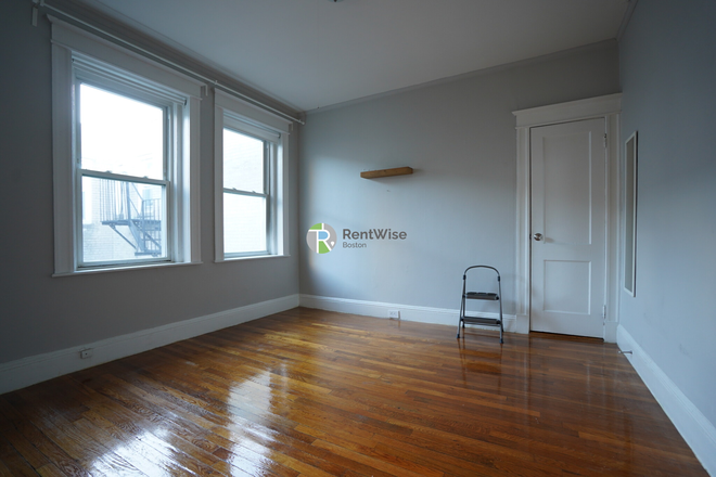 1 - Gorgeous Brighton Studio | Heat & Hot Water Included | NO FEE!!! | Students OK Apartments