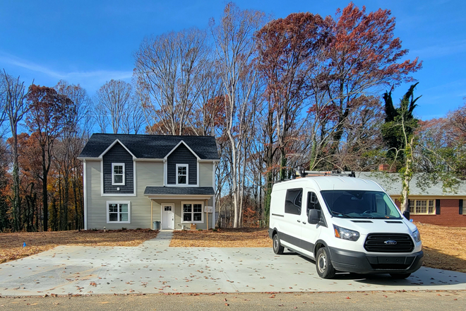 Outside street view - 1826 Waycross Dr House