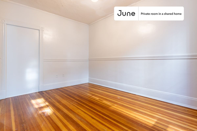 Photo - Private bedroom in 3 bed/1 bath Home