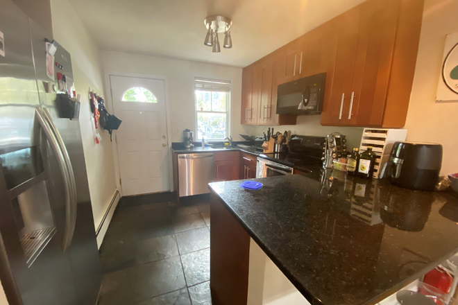 kitchen - LOCATION!! HUGE & RENOVATED 4 BED / 2 BATH W/ LAUNDRY IN UNIT!! AVAIL. 9/1/26!!! Apartments