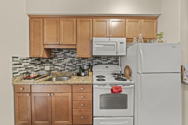 Call NOW for showings! 617-236-8600 - WIGGLESWORTH ST - *1/2 FEE* CHARMING 2BR/1BA IN BRIGHAM CRCL *AVAIL NOW* W/ LNDRY IN BLDNG, HW INC! Apartments