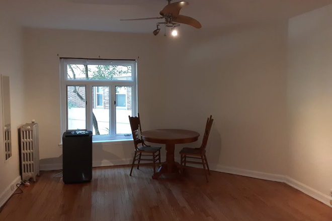 Main Room - Buckingham Condominiums #103