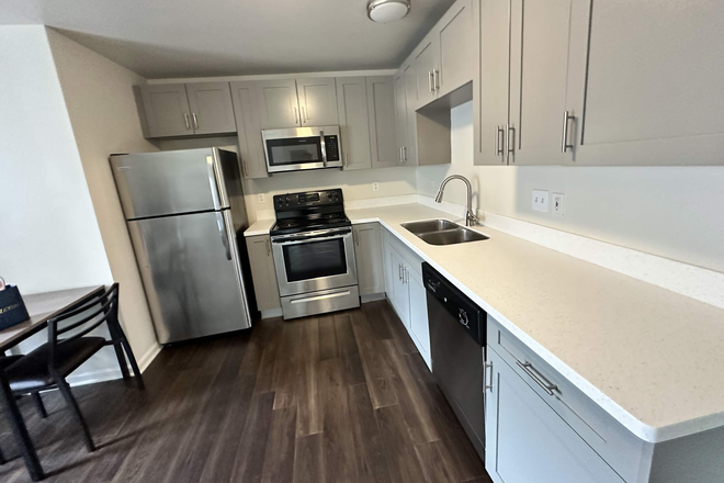 kitchen & living - Redpoint West Lafayette 1B1B Summer Sublet Apartments