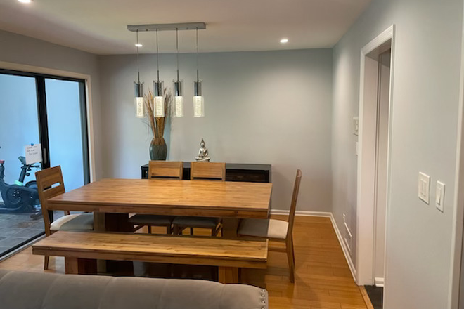 dining - Large Updated Furnished Condo Inside Perimeter (Rooms for Rent)