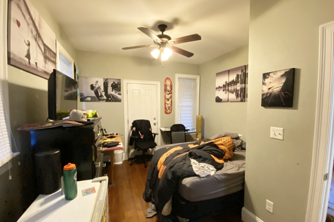 x - Spacious 5 Bed / 2 Bath in Prime Mission Hill | In-Unit Laundry | 9/1 Apartments