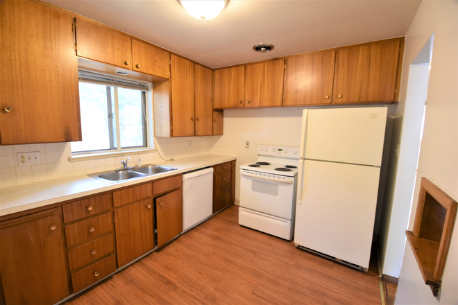 Kitchen - Large home one block from campus