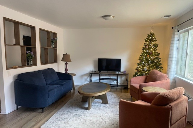 Living Room - Chisholm Trail Condo close to campus