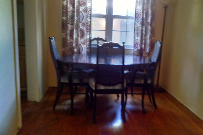 Dining room - 2 Bds at Roads/Coral Way. Pets OK. MedCampus/RSMAS by Rail/Bus. Near CocoGr & KB recreation facilit. Rental