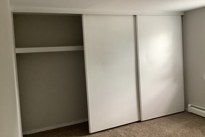 Bedroom - Summer sublet: Flexible dates June 2025 to August 2025