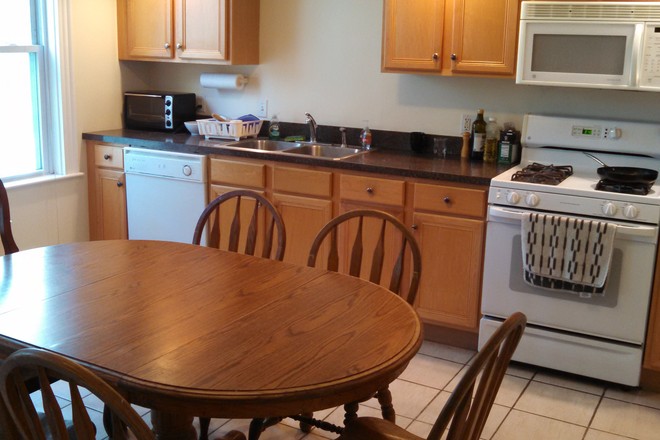 Photo - Furnished Room near HARVARD UNIVERSITY and MIT/KENDALL Apartments