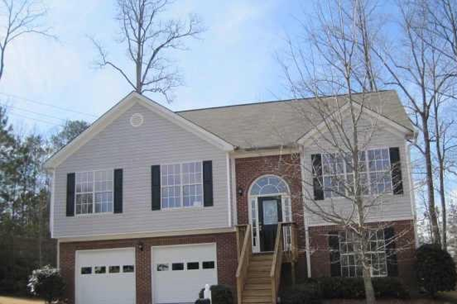 Front of house - 4 Miles From KSU-Kennesaw Campus-UTILITIES INCLUDED House