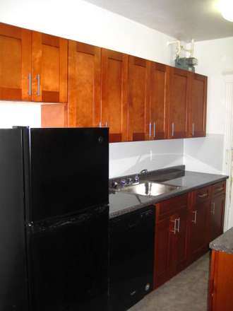 [web address removed] - Large studio with bay windows and lots of light, in handy Fenway location Apartments