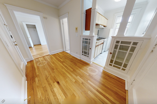 . - **NO BROKERS FEE!* SUN-DRENCHED STUDIO - GAS,HEAT&HOT WATER INCLU! Apartments