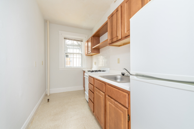 Hub Realty - Spacious studio, close to Longwood Medical Area hospitals and HMS Apartments