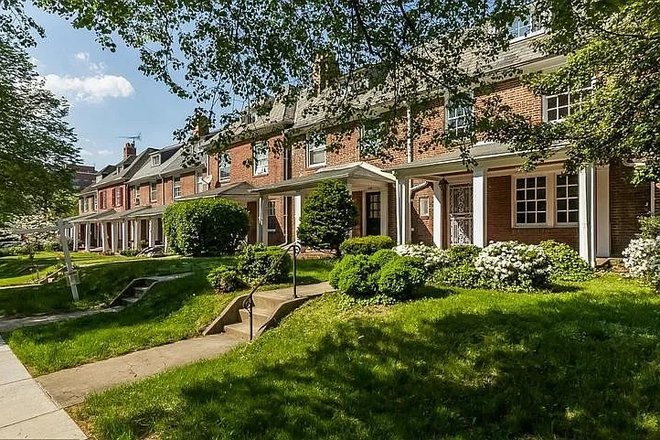 front - Large 5bd/2.5ba TownHouse Close to JHU Homewood Campus