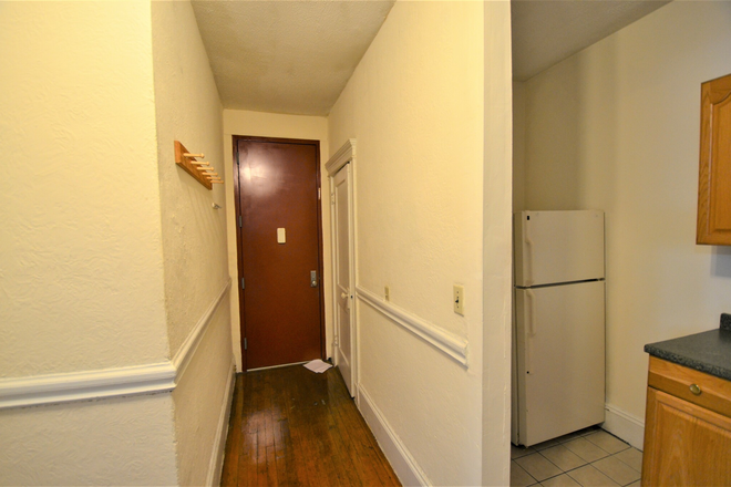 living - Amazing 2 Separate Beds in Fenway across Target walk to Campus Apartments