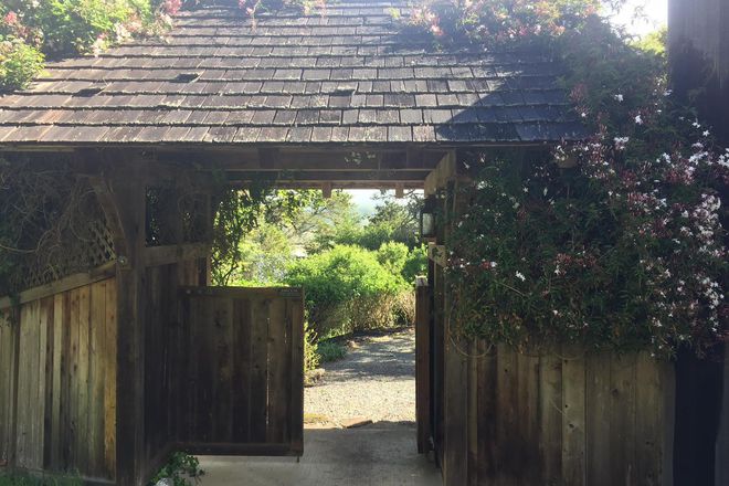 two spaces to choose from 1 studio and one 2 room for a weekend getaway to Tomales Bay - Walk to Tomales Bay