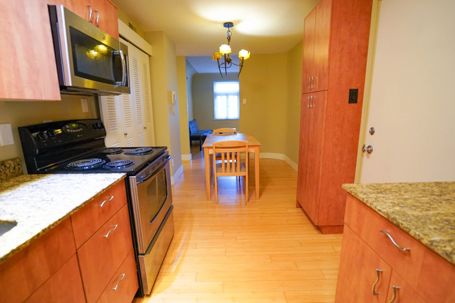 Kitchen and Dining Room - 613 Westgate Ave #D 63130 Condo