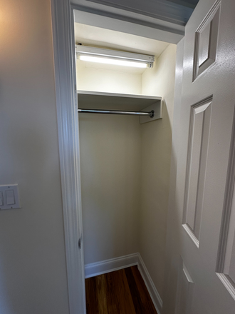 . - 1 BEDROOM + DEN, HEATING INCLUDED, NO BROKER FEE!! Apartments