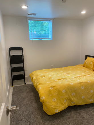 Bedroom 1 - 5 minutes to campus - Beautiful 2 bedroom apartment each with ensuite bathroom