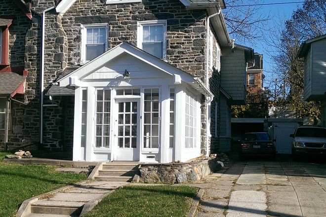 Front of house - 931 wynnewood road 19151 House