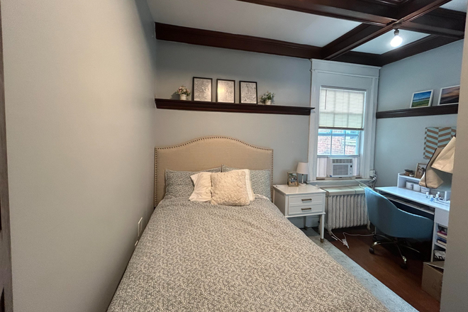 Bedroom - 5 Bedroom, 3 Bath Fully Renovated Townhouse