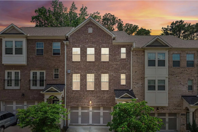 Outside Street View - Spacious 4 bedroom 3.5 bath Home