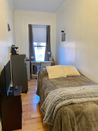 STUDIO - NO BROKER FEE -  FURNISHED BACK BAY STUDIO AT 248 NEWBURY ST. AVAILABLE 7/1/2025