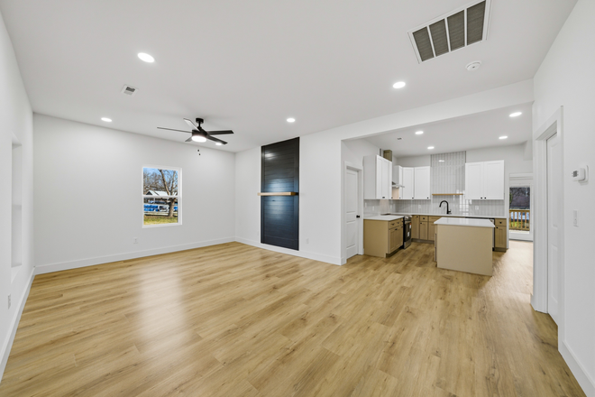 Floor plan - Room with private bathroom House