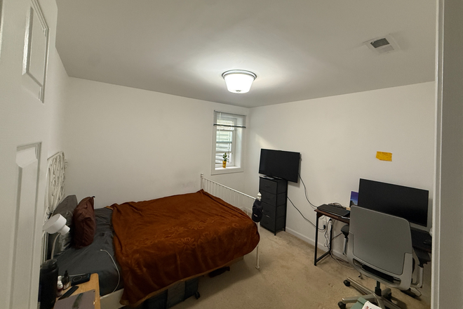 Bedroom - $700 monthly Private, furnished bedroom