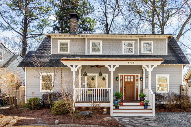 Front - Family-friendly Furnished 3.5 Bedroom, 3 Bath Home w/Large Porch near Oakhurst