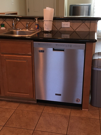 dishwasher - River Oaks Townhomes