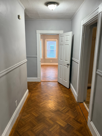 Entrance Hallway - 15 Fenelon Street Apartment