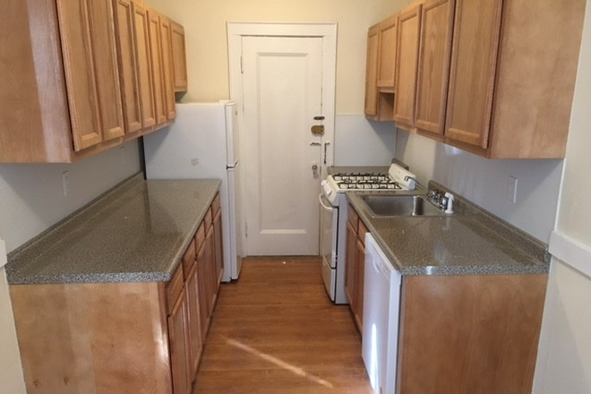 Kitchen - STUNNING 1 BED COMMONWEALTH AVE IN THE 2000 BLOCK AVAILABLE DECEMBER 1 Apartments