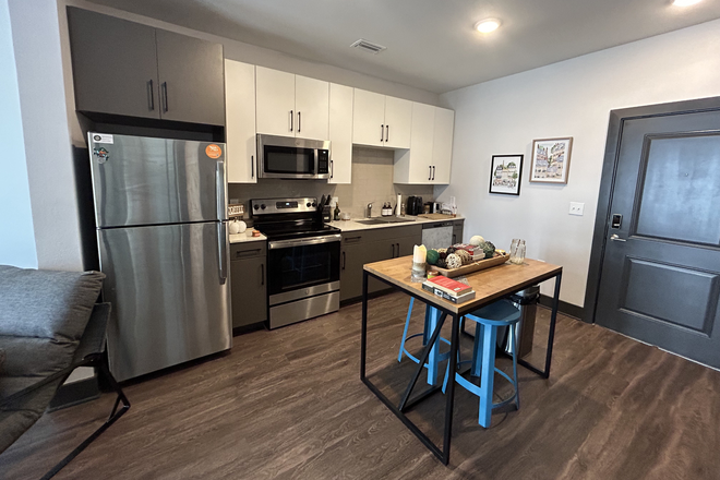 kitchen - 1bed/1bath furnished apartment for sublease at Theory Gainesville