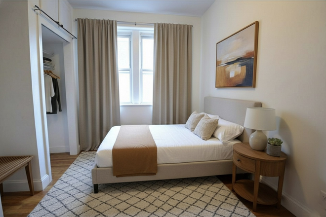 Unit - LUXURY!! NEW APPLIANCES! BEST LOCATION FOR BU!!! Condo